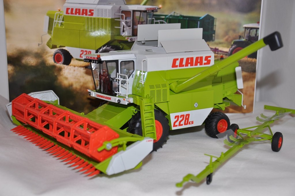 Claas Commandor 228 Cs Limited Edition Wiking Kongeåens Modelhobby 5128